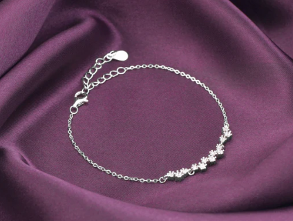 Silver Beautiful Glittering Bracelet